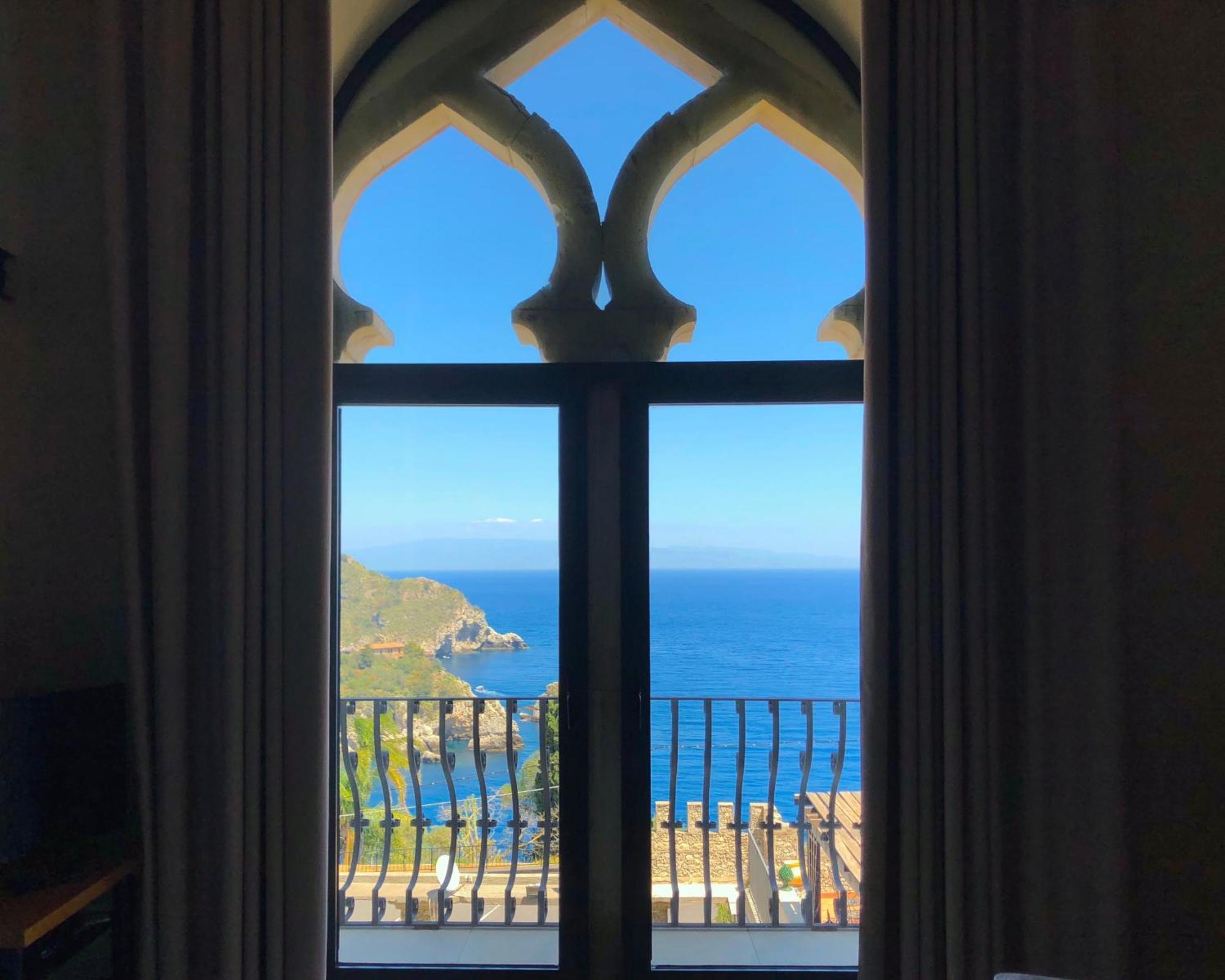 Eleonora Sea View Small Private Pool Villa *
